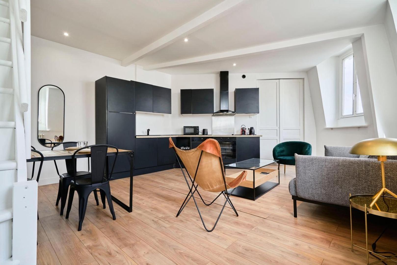 Duplex 2 Bedrooms 2 Bath Lille Kültér fotó