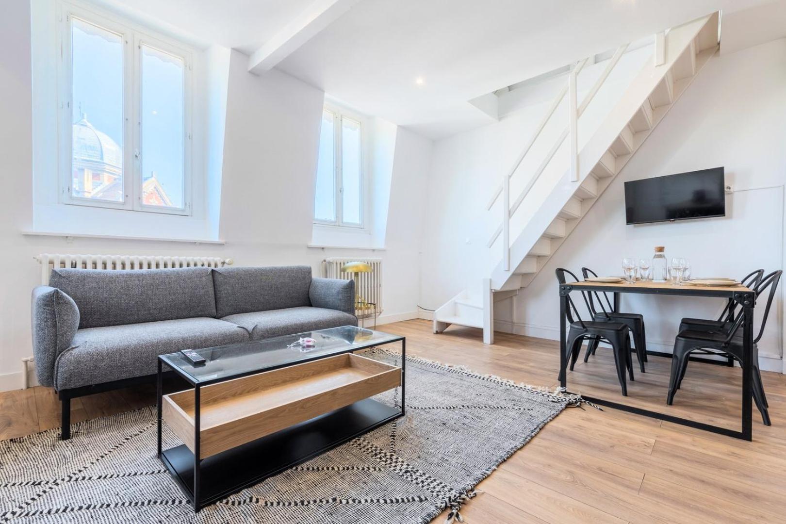 Duplex 2 Bedrooms 2 Bath Lille Kültér fotó